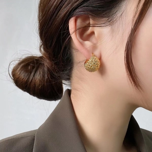 18K gold plated brass textured basket style hoop earrings for women in a luxury look