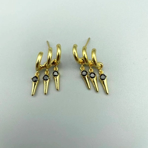 Boucles D'oreilles Pendantes À Trois Boucles Géométriques Pour Femmes En Cuivre Plqué Or Avec Zircon Noir Style Punk
