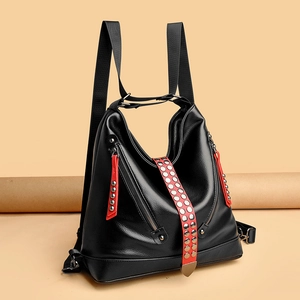 Sac À Dos Femme Mode En Cuir PU Sac À Bandoulière Rivets Rouges Contrastés Style Punk Rock Grande Capacité