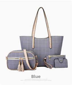 Détail du lot de 4 sacs bleus à motif à carreaux avec cabas et bandoulière chic