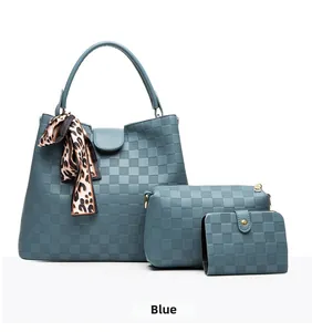Ensemble de sacs à main bleus 3 pièces avec texture gaufrée et foulard léopard