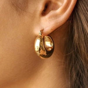 Chunky 18K gold plated oval hoop earring with a high-polished finish for women