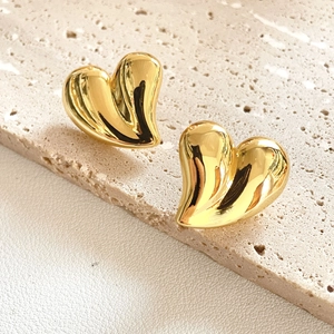 Chic 18K gold plated heart stud earrings with a 3D ribbed texture for women