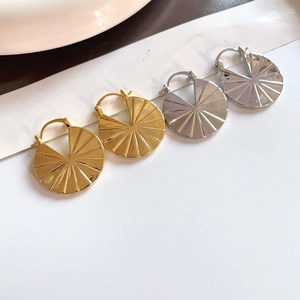 Retro geometric earrings with sunburst texture in gold and silver plating