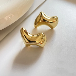 Minimalist 18K gold plated copper earrings with irregular fluid geometric design