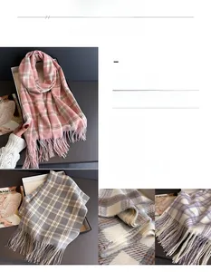 Détail de la texture de l'écharpe à carreaux et des franges sur tissu doux imitation cachemire