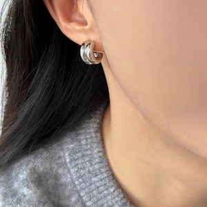 Minimalist S925 sterling silver double-layered C-shaped stud earrings on female model