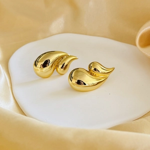 18K gold plated copper earrings featuring a layered teardrop design and mirror finish