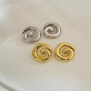 Boucles d'oreilles spirales minimalistes plaquées or 18 carats et argent poli