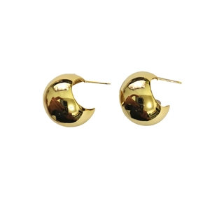 Polished 18K gold plated C-shaped chunky hoop earrings with a minimalist geometric moon design