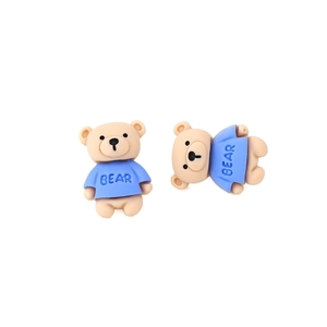 Boucles d'oreilles ours mignon en résine bleu et beige avec lettrage BEAR pour femmes