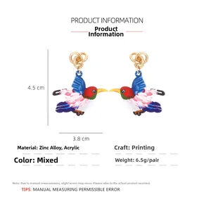 Diagramme détaillé montrant les dimensions des boucles d'oreilles colibri de 4,5cm sur 3,8cm