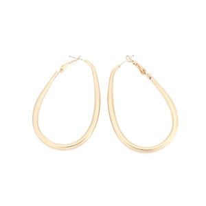 Boucles d'oreilles créoles dorées en forme de larme avec finition polie et fermoir à ressort