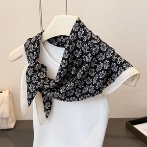 Carré en Satin de Polyester Motif Paisley Vintage pour Femme Bandana Imprimé Rétro Bohème Foulard de Cou Mode Serre-Tête