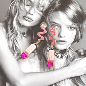 Boucles d'oreilles pendantes crayon rose avec émail et cristaux pour accessoires femmes