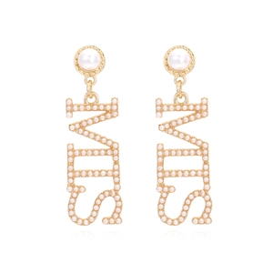 Boucles Oreilles Pendantes Lettre Mode Avec Imitation Künstliche Perle Alliage Et Künstliche Perles Colorées Design Alphabet Pour Femme