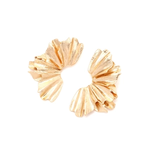 Vintage golden ginkgo leaf earrings with layered pleats and bold metallic floral design