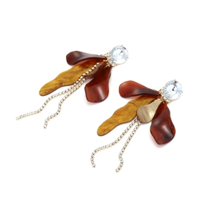 Retro rhinestone leaf tassel earrings featuring amber resin petals and crystals