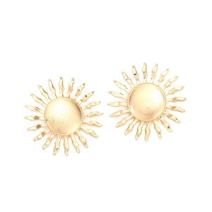 Retro golden sunflower stud earrings featuring a textured sunburst ray design