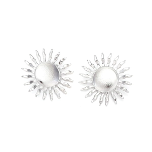 Silver vintage sunflower earrings with geometric sunburst design in polished alloy
