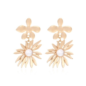 Boucles D'oreilles Pendantes Fleurs Tournesol Exagérées Alliage Avec Imitation Künstliche Perle Bijoux Mode Rétro Pour Femmes