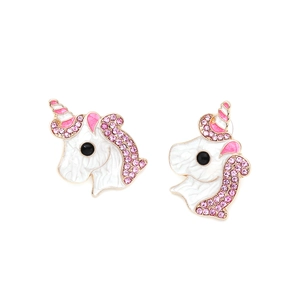 Boucles d'oreilles licorne en émail blanc avec détails étincelants en cristal rose