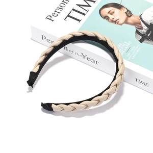Serre-tête en cuir beige tissé à la main avec design croisé et doublure confortable