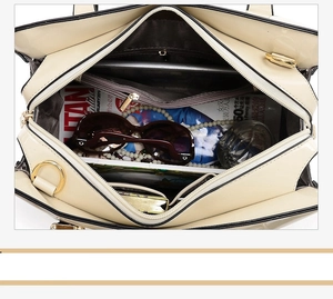 Vue intérieure du sac à main motif crocodile avec compartiments spacieux et poches