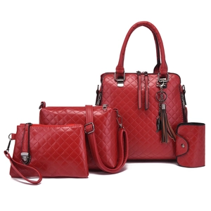 Ensemble 4 pièces de sacs à main en cuir matelassé rouge avec cabas et bandoulière