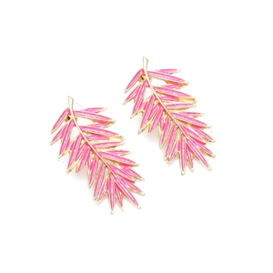 Boucles d'oreilles feuilles en émail rose et doré, design tropical élégant pour femmes