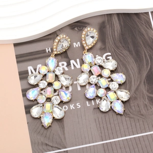 Boucles d'oreilles pendantes fleurs de luxe avec cristaux colorés et finition or rétro
