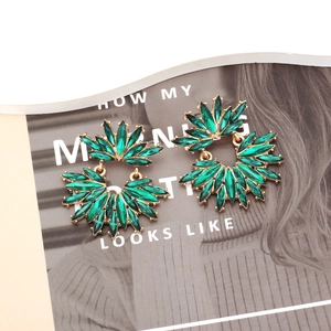 Elegant green floral fan-shaped earrings with rhinestones and gold-plated alloy base