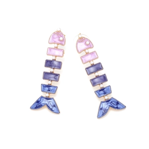 Boucles d'oreilles arêtes de poisson avec émail dégradé et perles sur métal doré