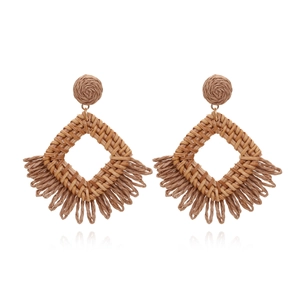Bohemian Handmade Woven Raffia Drop Earrings Geometric Square Straw Tassel Fringe Summer Beach Vacation Jewelry For Women