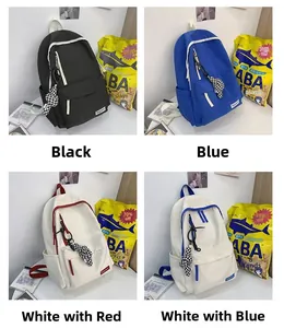 Quatre couleurs de sacs à dos en nylon avec pendentifs damiers et poches latérales
