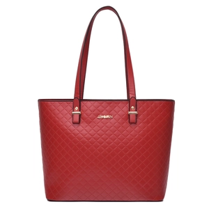 Borsa tote trapuntata rosso scuro con logo dorato e motivo a rombi elegante