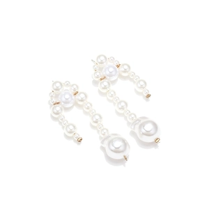 French baroque pearl earrings with U-shaped handmade beaded tassel and gold details
