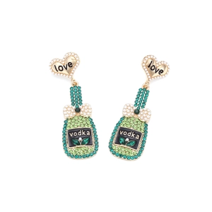 Boucles d'oreilles cœur nœud et bouteille de vodka avec perles et cristaux