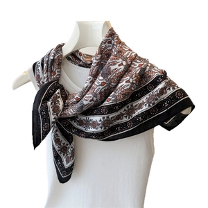 Retro herringbone pattern cotton linen scarf with vintage ethnic print for women