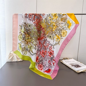 Elegante grote vierkante sjaal van imitatiezijde met bloemenprint voor dames chic