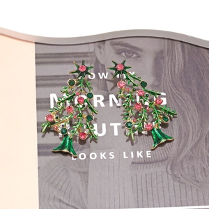 Orecchini a forma di albero di Natale con smalto verde e cristalli colorati in oro