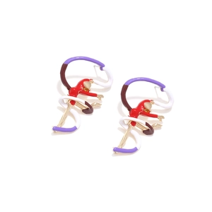Boucles d'oreilles danseuse de ballet en émail coloré avec finition métal doré
