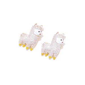 Boucles d'oreilles alpaga mignonnes en émail blanc avec finition alliage doré