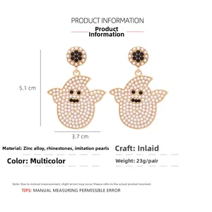 Détails de boucles d'oreilles fantômes en perles avec dimensions de 5,1 cm de hauteur