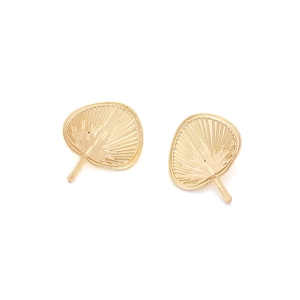 Minimalist gold-plated fan-shaped stud earrings with vintage textured radial patterns