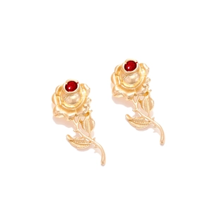 Baroque gold rose earrings with red gemstones and 3D textured metal petals