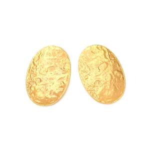 Retro golden hammered texture oval earrings with a modern minimalist metal design