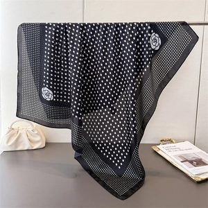 Élégant Foulard Carré En Satin À Pois Et Imprimé Fleurs Effet Satin Mode Accessoire De Tête Et De Cou Pour Femmes Style Français