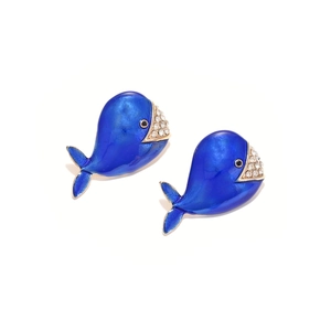 Boucles d'oreilles baleine bleue en émail avec accents de cristaux étincelants