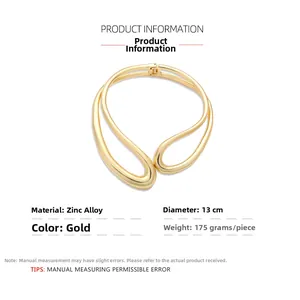 Detailed size chart of a gold asymmetric zinc alloy choker with a 13 cm diameter specs